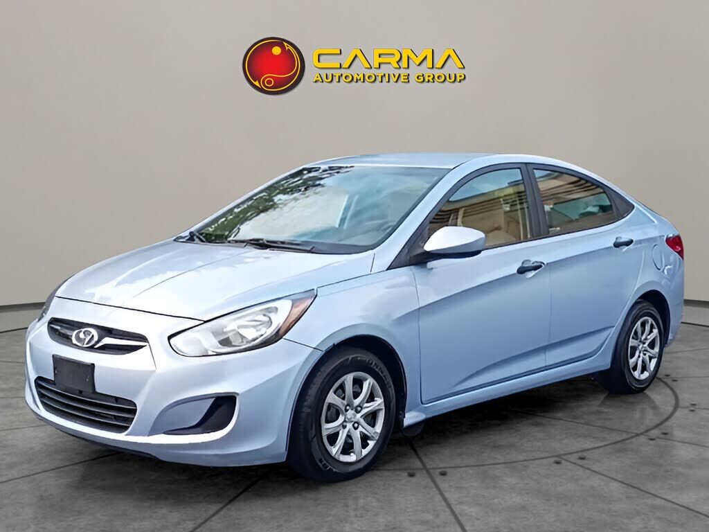 2012 HYUNDAI Accent