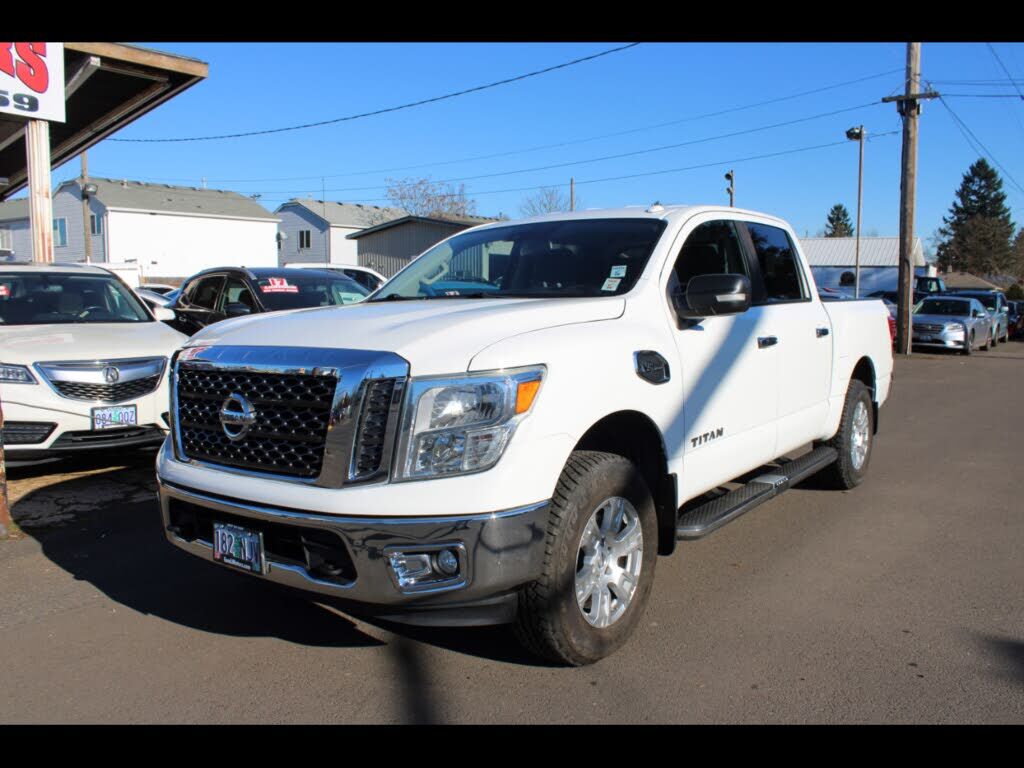 2017 NISSAN Titan