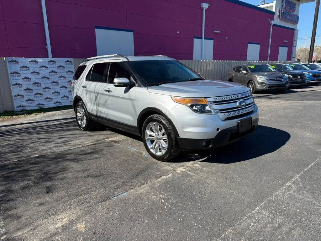2011 FORD Explorer