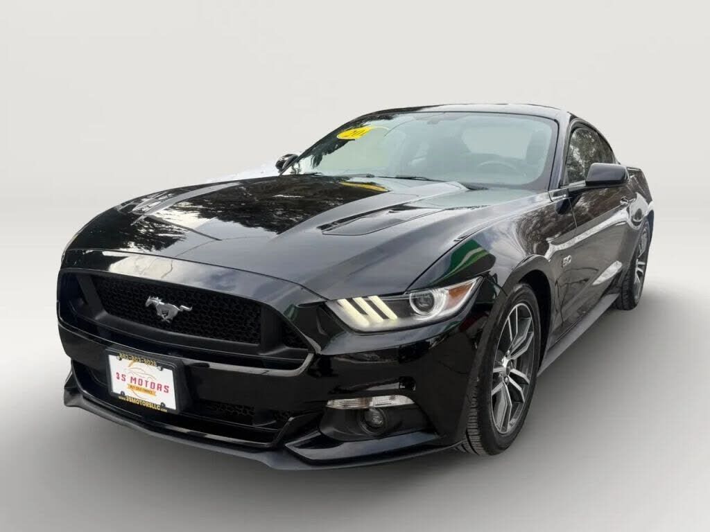 2017 FORD Mustang