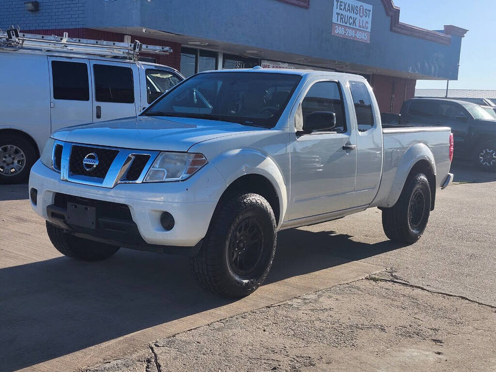 2017 NISSAN Frontier