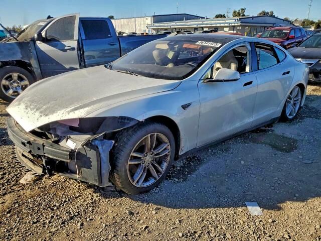 2014 TESLA Model S