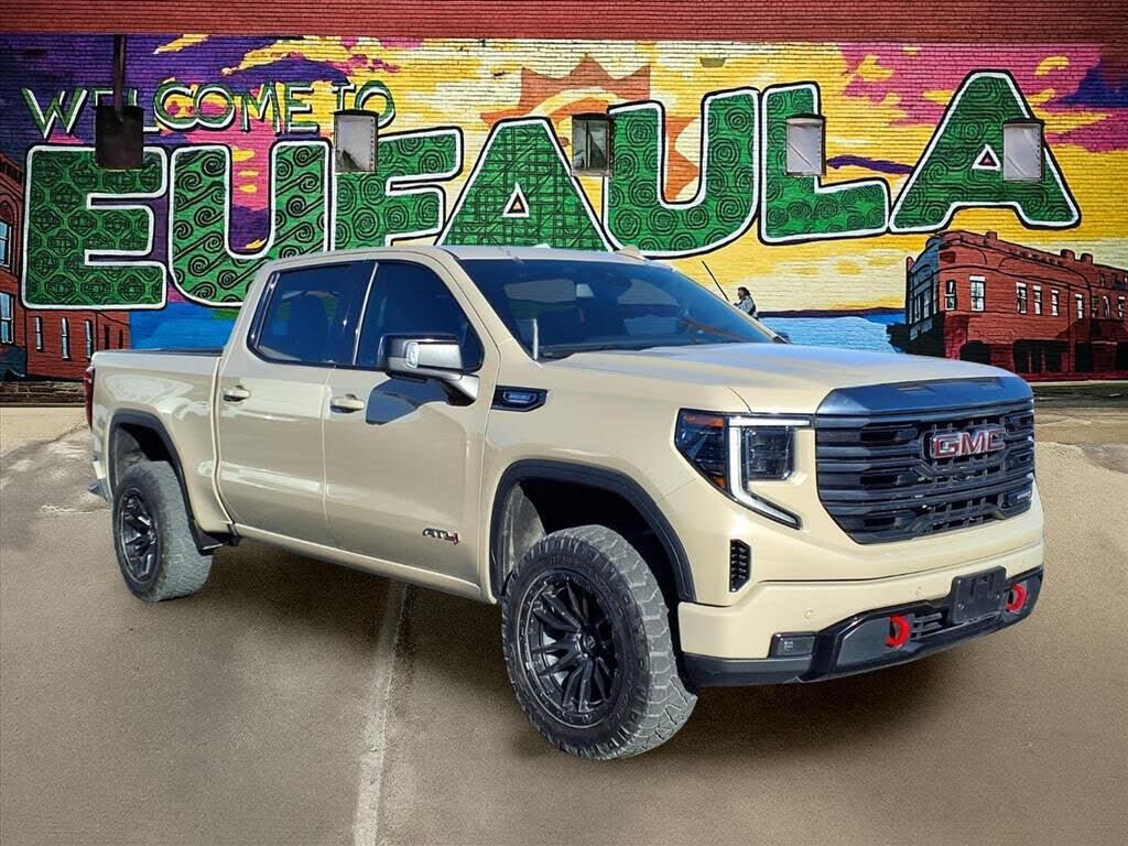 2023 GMC Sierra