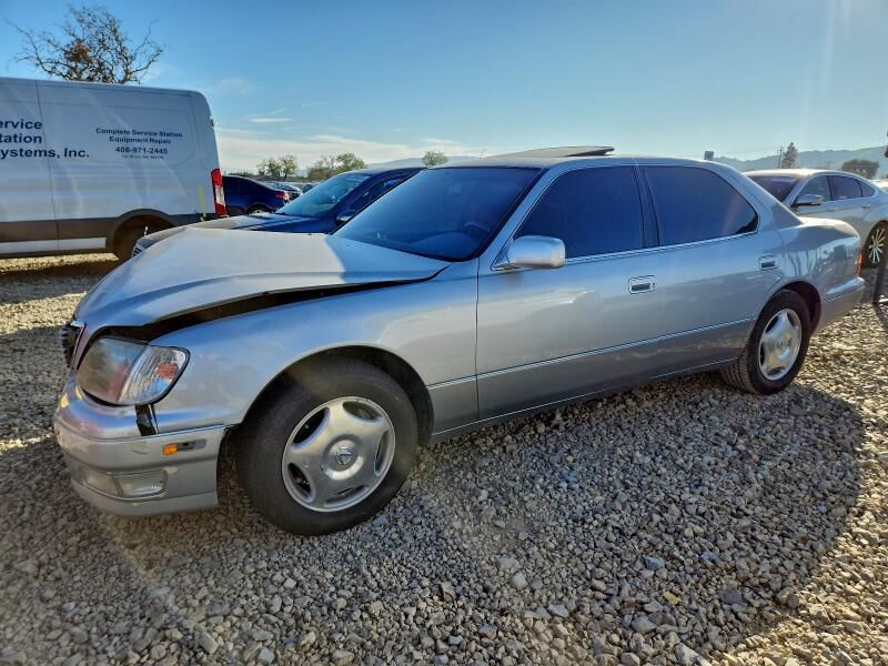 Lexus LS