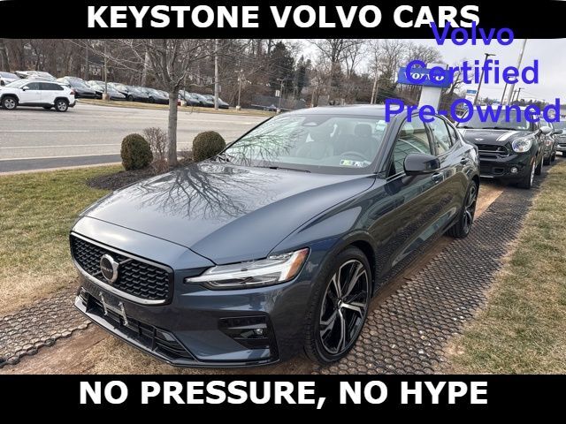 2025 VOLVO S60