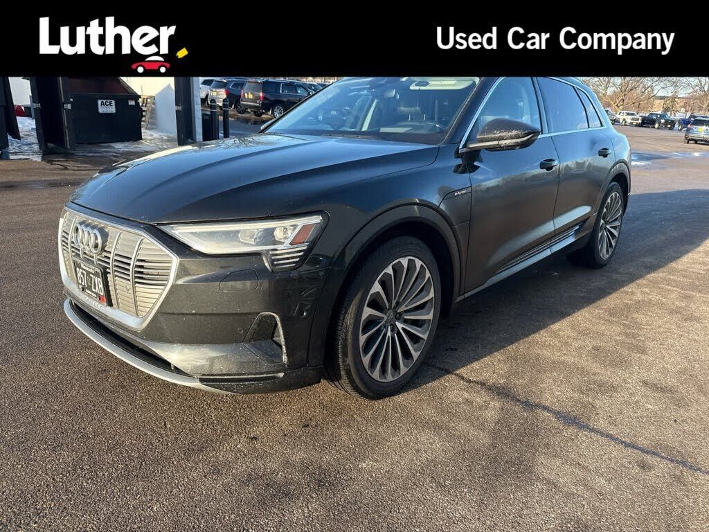 2019 AUDI e-tron