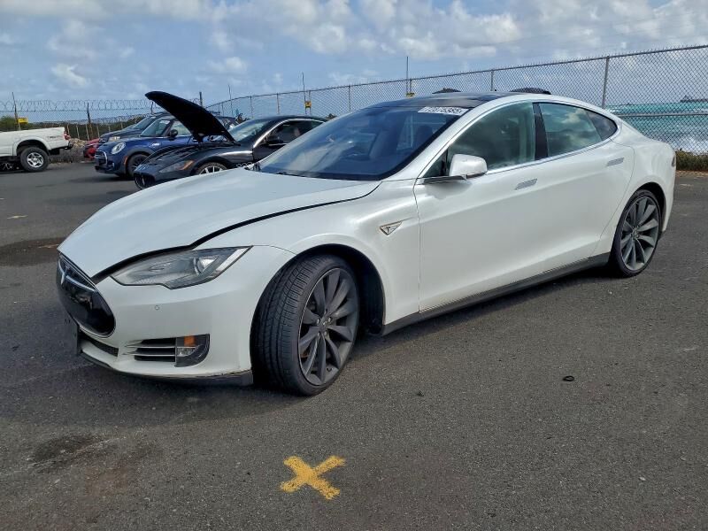 2014 TESLA Model S