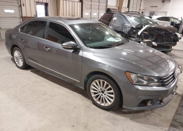 2016 VOLKSWAGEN Passat