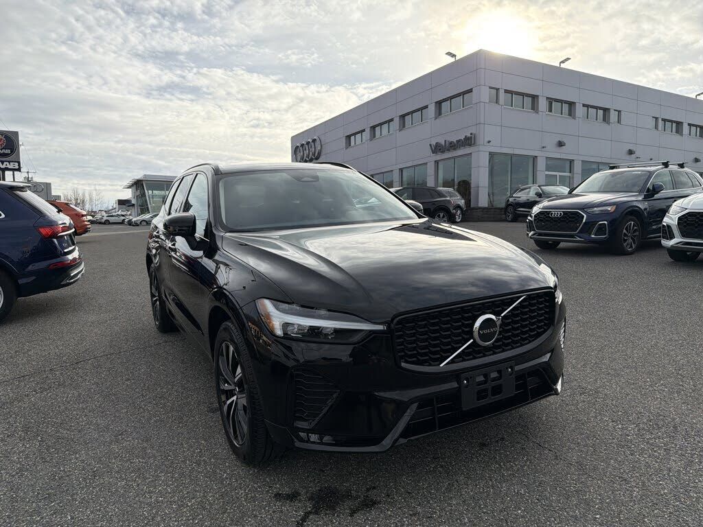 2025 VOLVO XC60