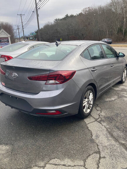 2019 HYUNDAI Elantra