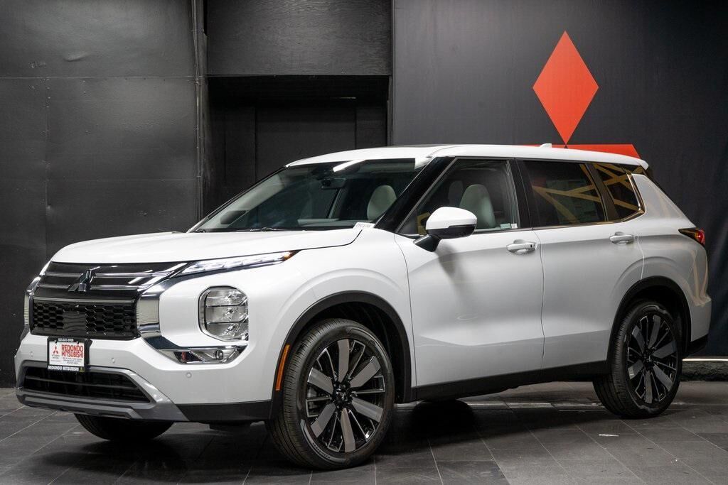 2026 MITSUBISHI Outlander