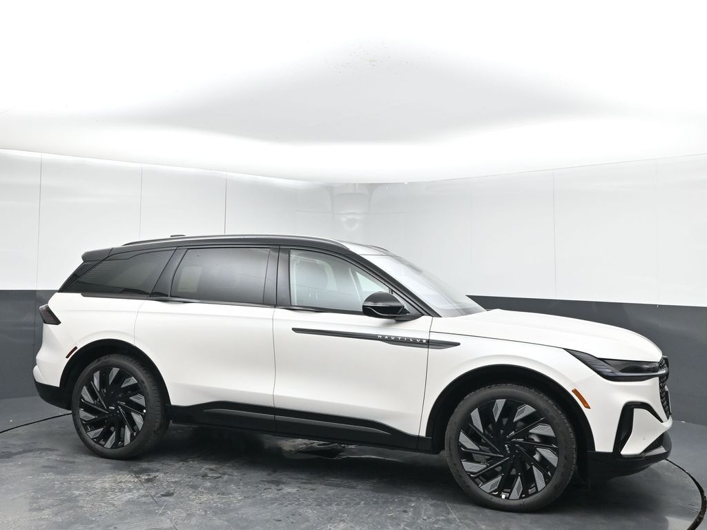2026 LINCOLN Nautilus