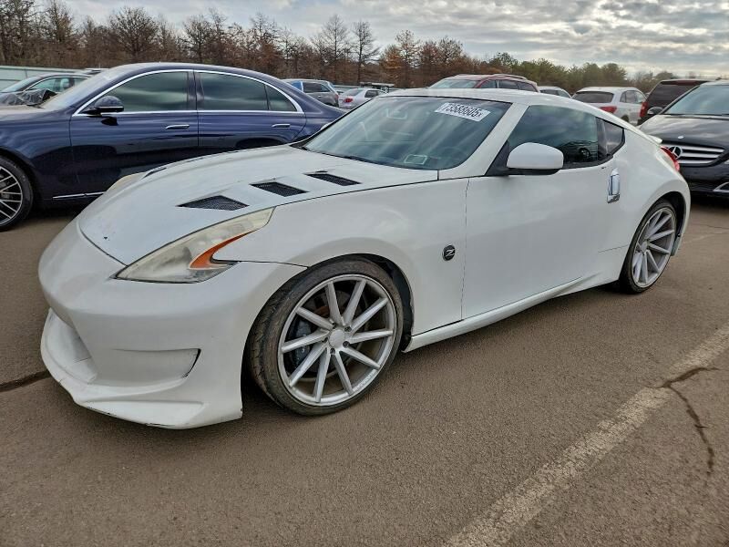 2009 NISSAN 370Z