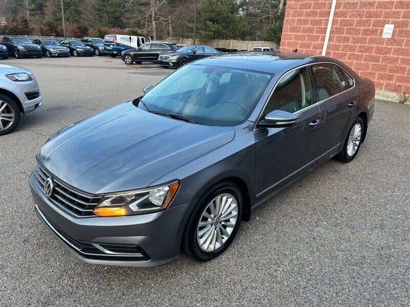 2016 VOLKSWAGEN Passat
