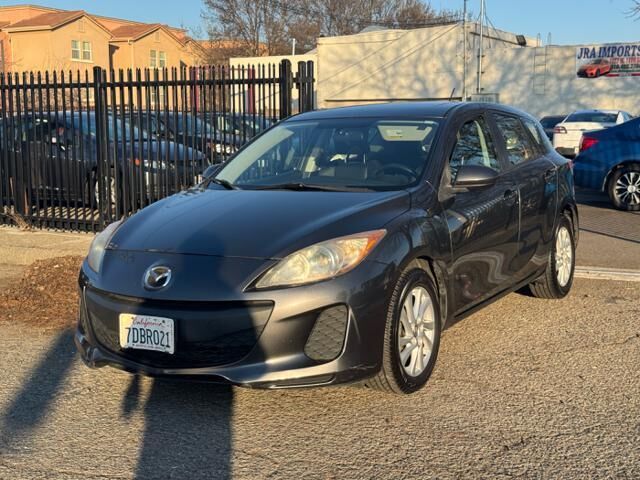 2013 MAZDA Mazda3