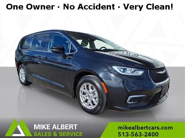 2023 CHRYSLER Pacifica