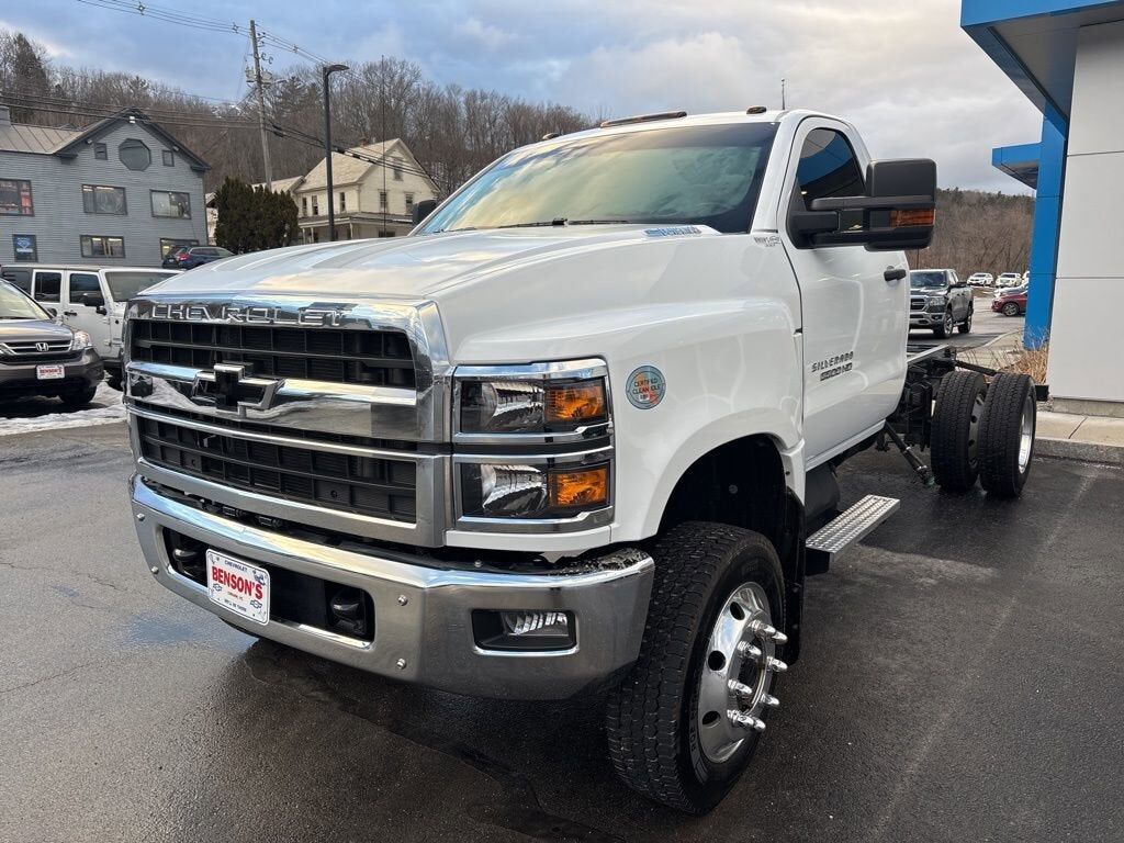 2024 GMC Silverado Medium Duty