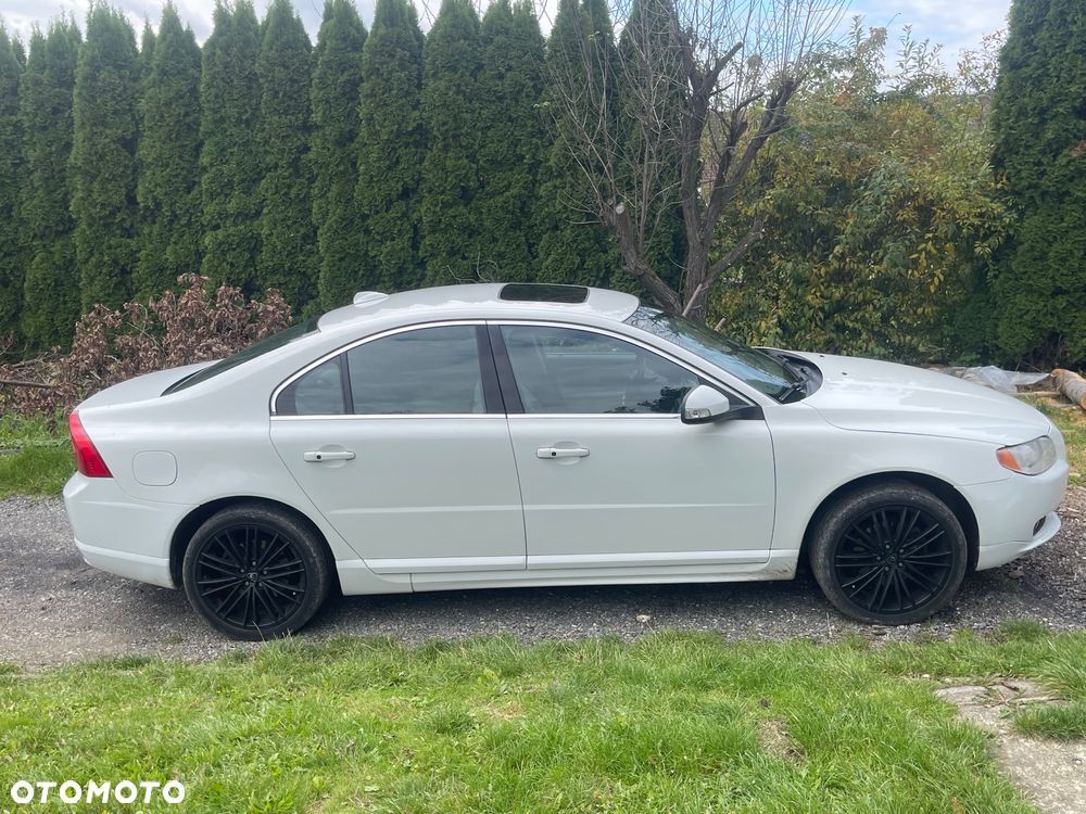 Volvo S80