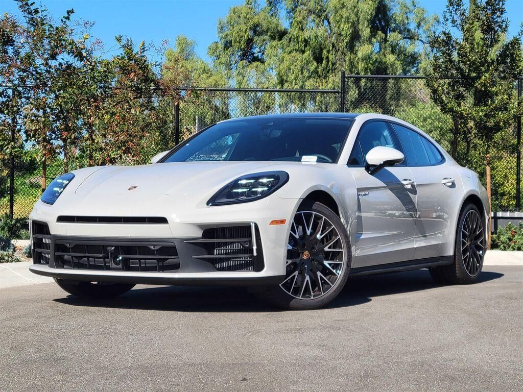 2025 PORSCHE Panamera
