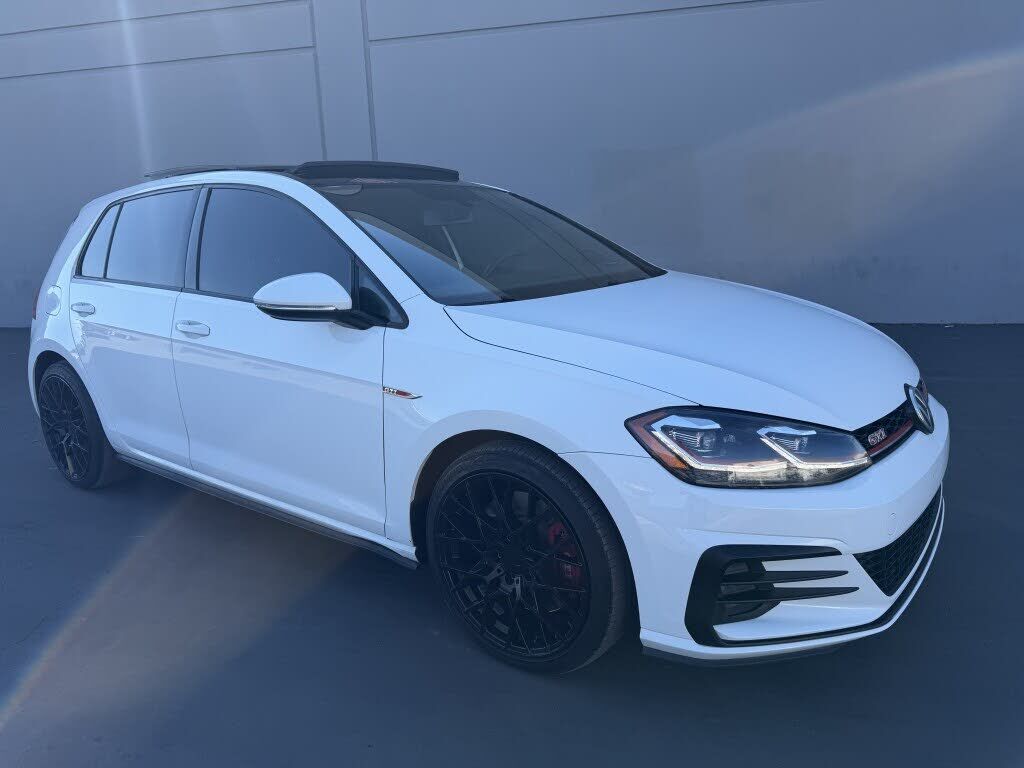2019 VOLKSWAGEN Golf GTI