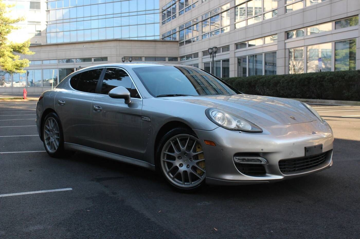 2010 PORSCHE Panamera