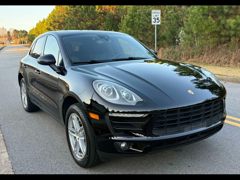 2017 PORSCHE Macan