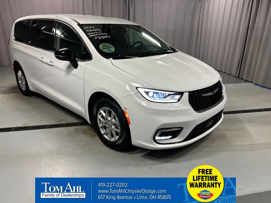 2024 CHRYSLER Pacifica