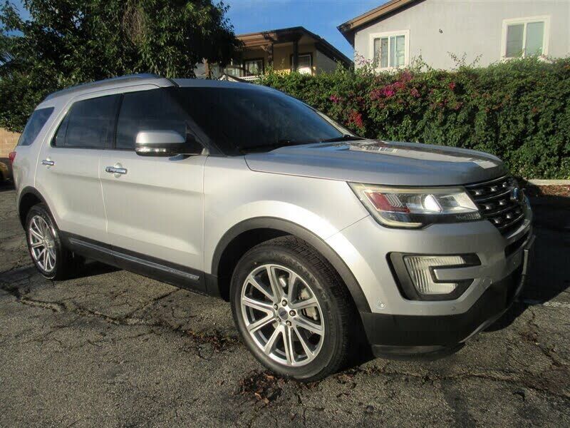 2017 FORD Explorer