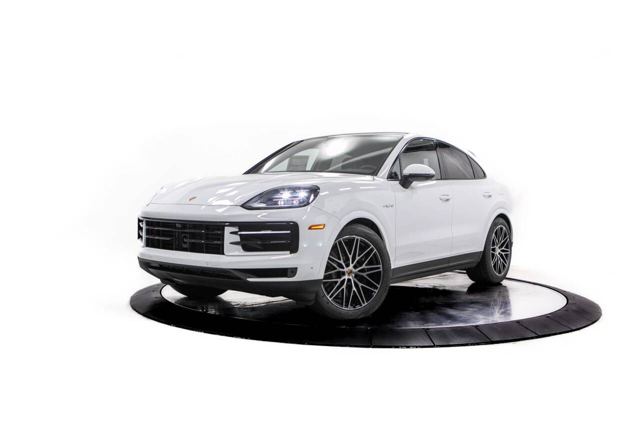 2026 PORSCHE Cayenne