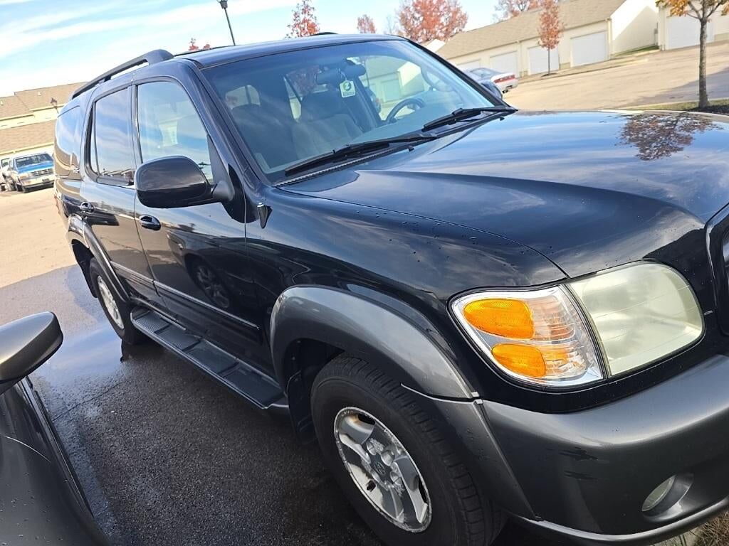 2004 TOYOTA Sequoia