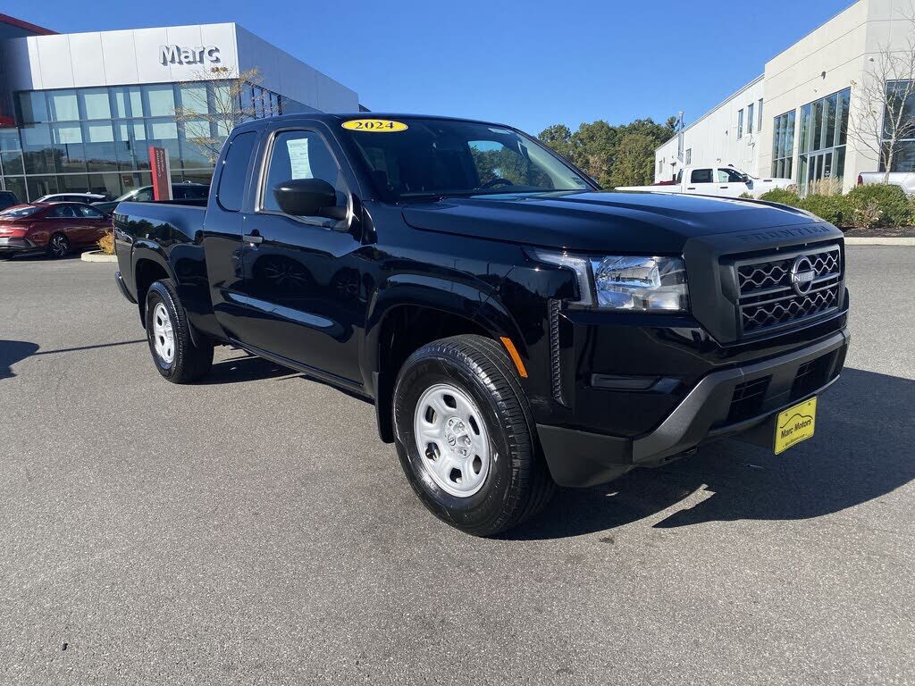 2024 NISSAN Frontier