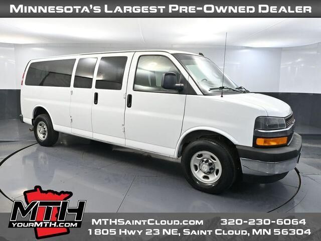 2017 CHEVROLET Express