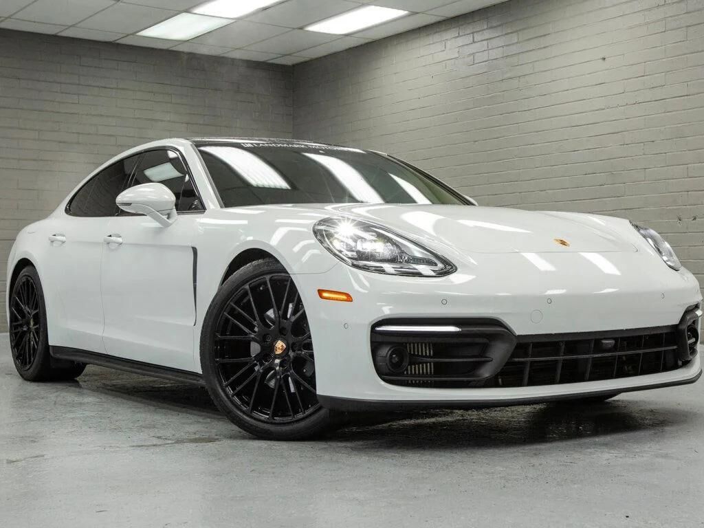 2023 PORSCHE Panamera