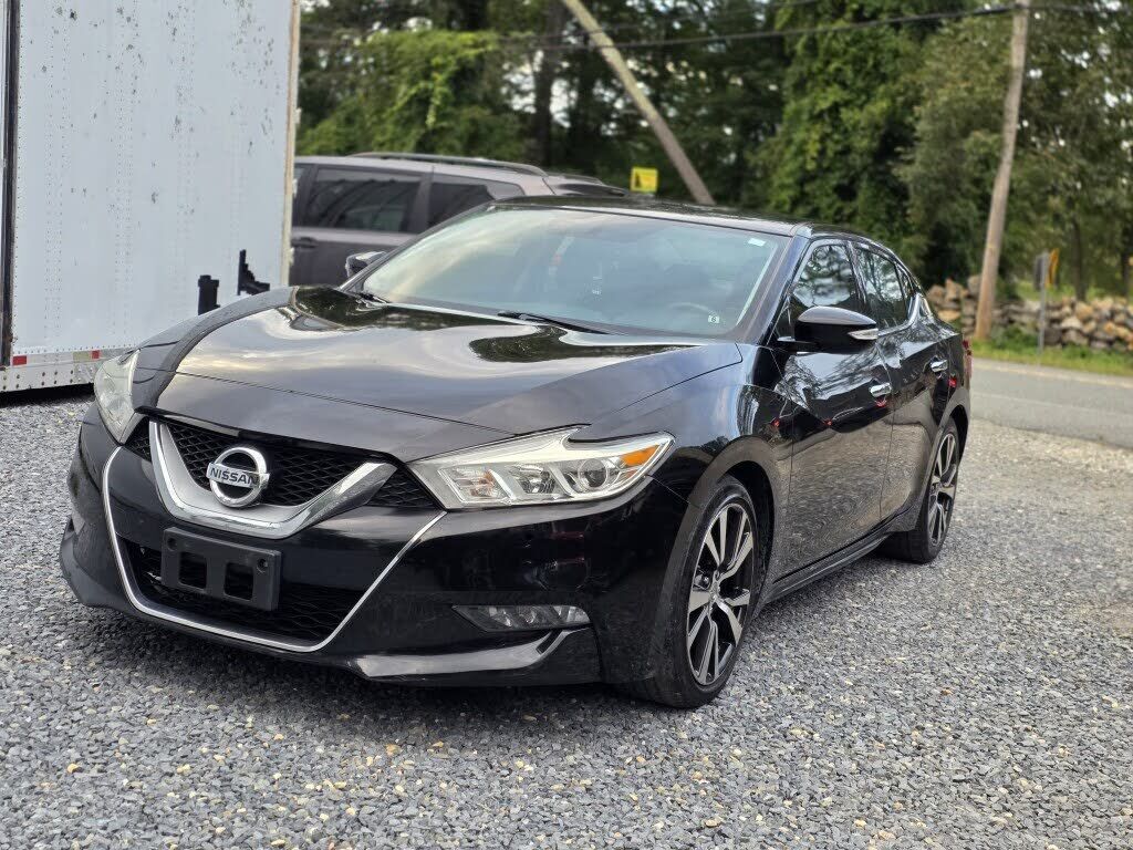 2017 NISSAN Maxima