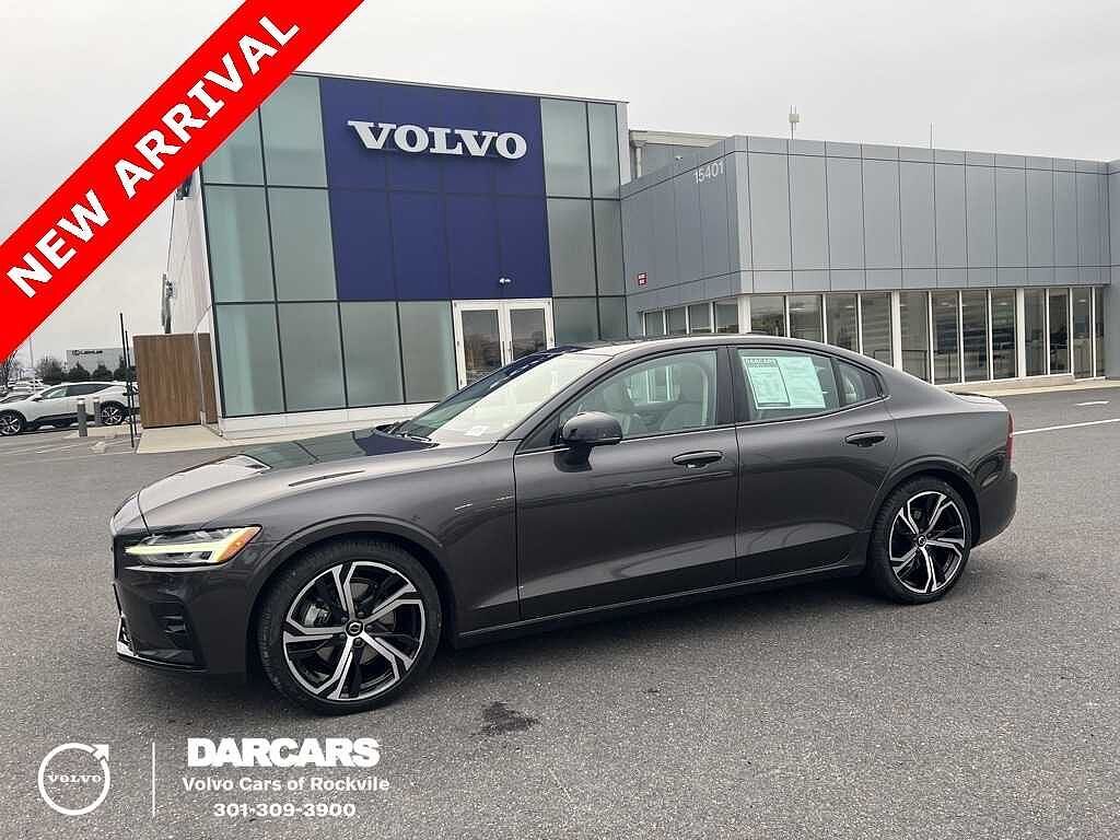 2023 VOLVO S60