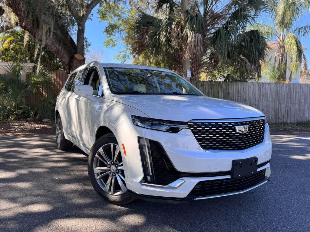 2021 CADILLAC XT6