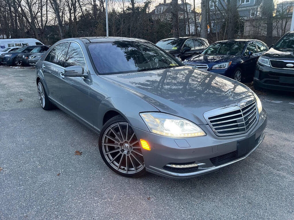 2013 MERCEDES-BENZ S-Class