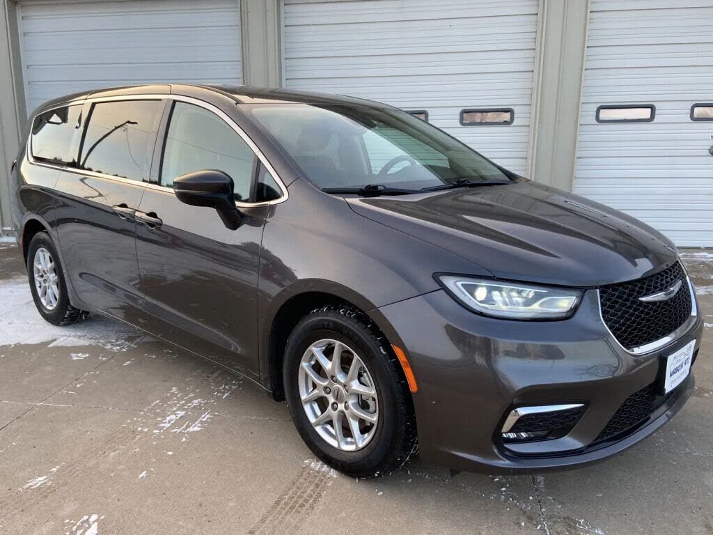 2023 CHRYSLER Pacifica