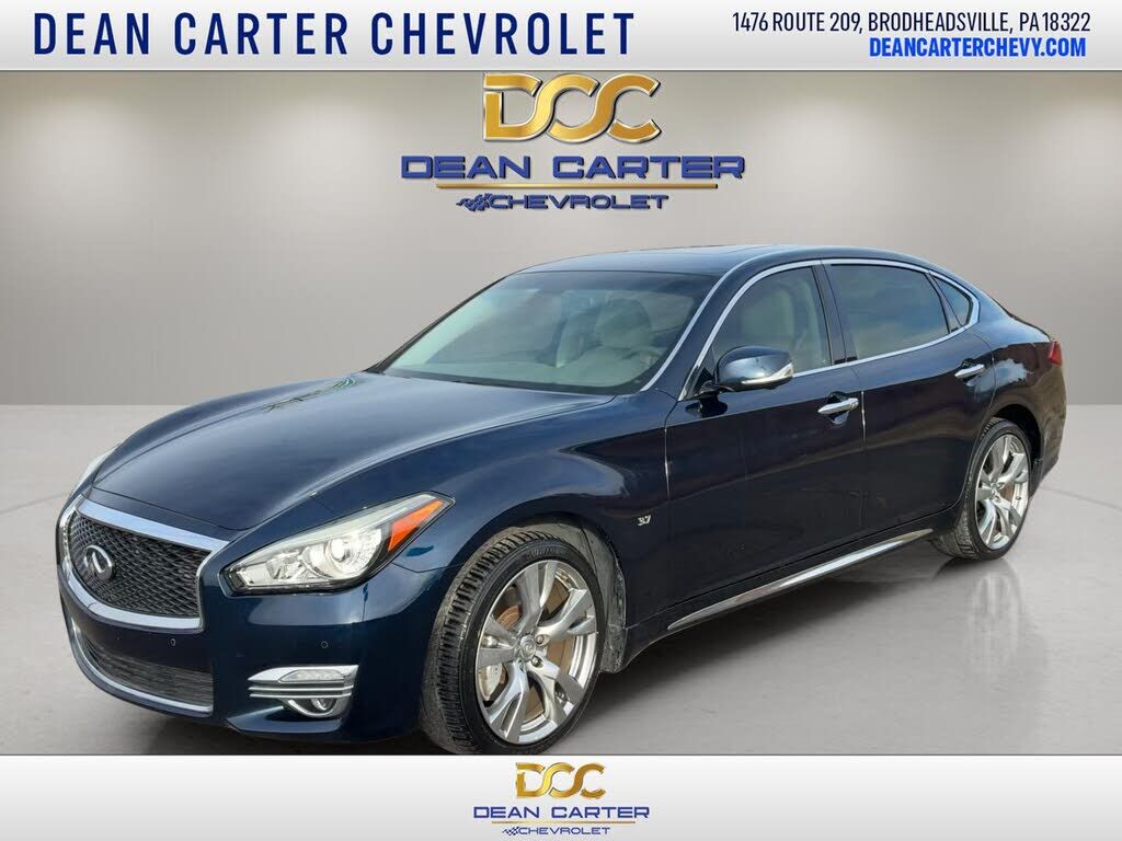 Infiniti Q70L