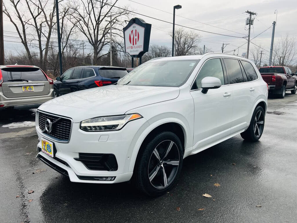 2017 VOLVO XC90