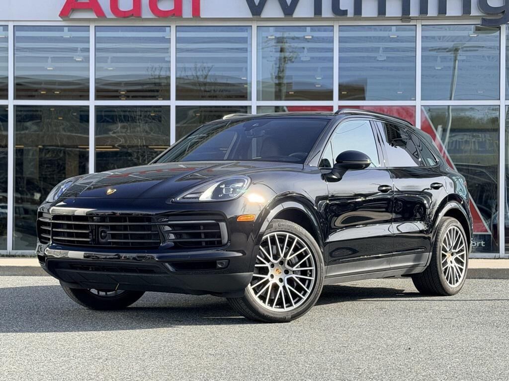 2023 PORSCHE Cayenne