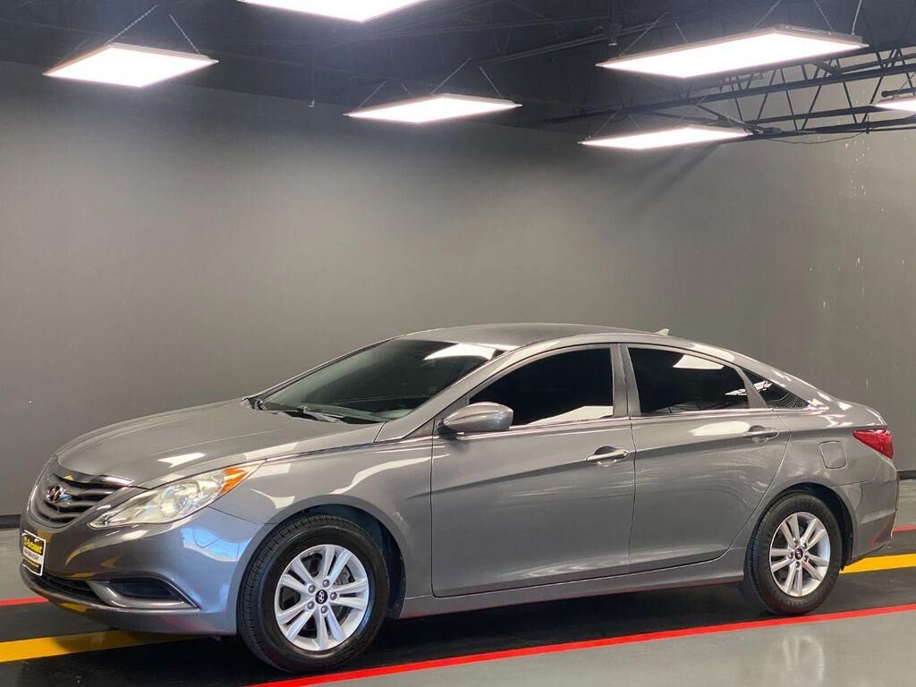 2011 HYUNDAI Sonata