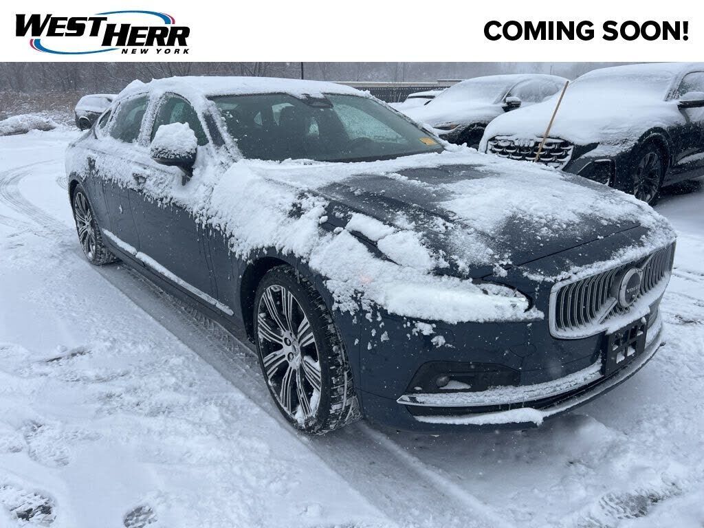 2023 VOLVO S90