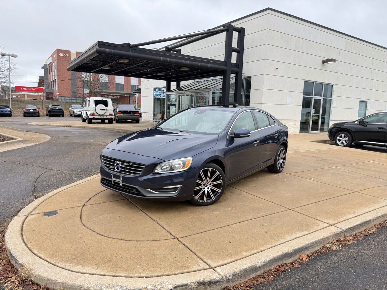 2015 VOLVO S60