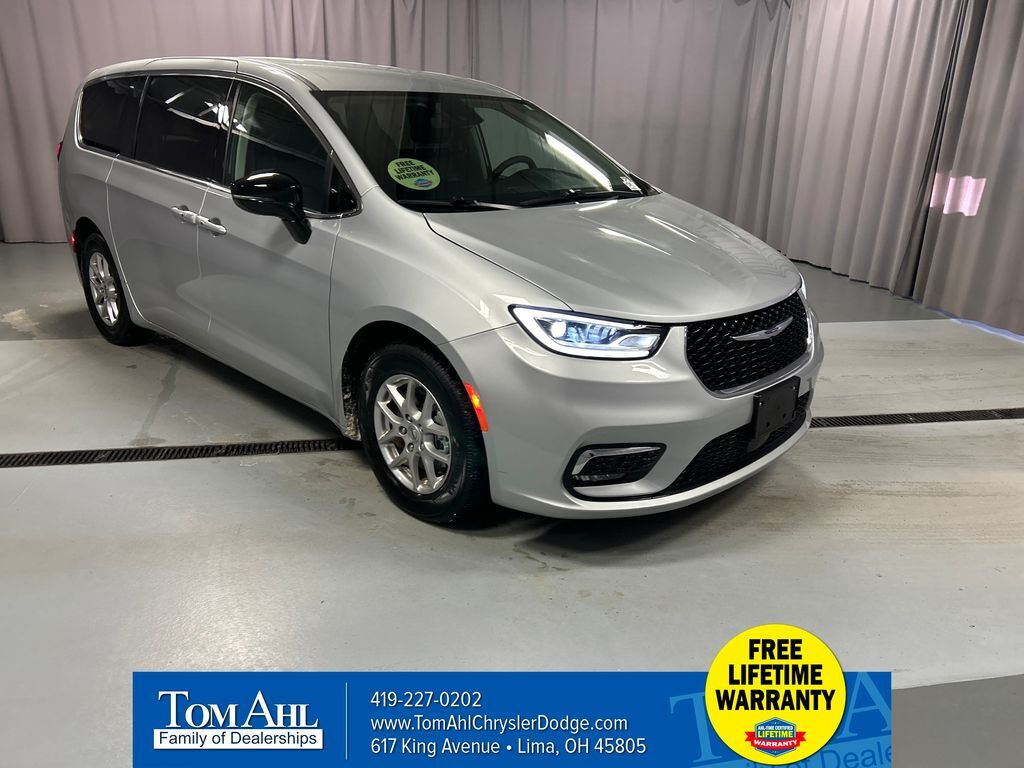 2024 CHRYSLER Pacifica