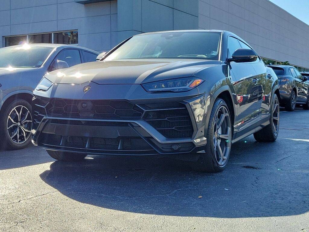 2021 LAMBORGHINI URUS