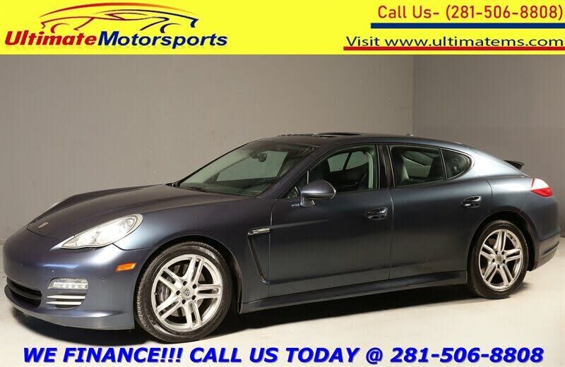 2012 PORSCHE Panamera