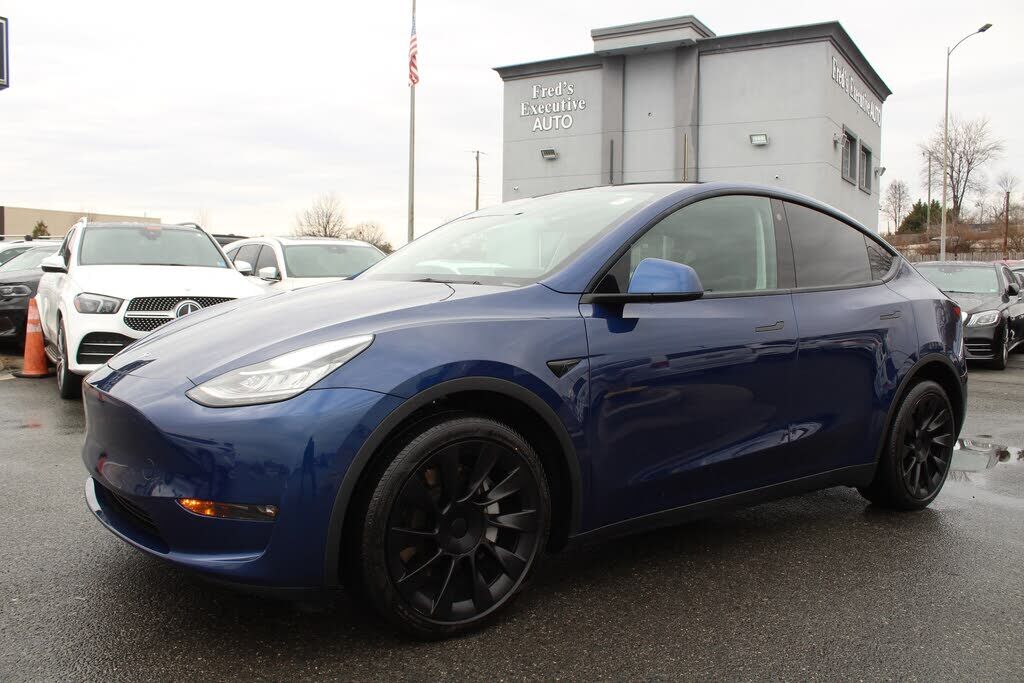 2022 TESLA Model Y