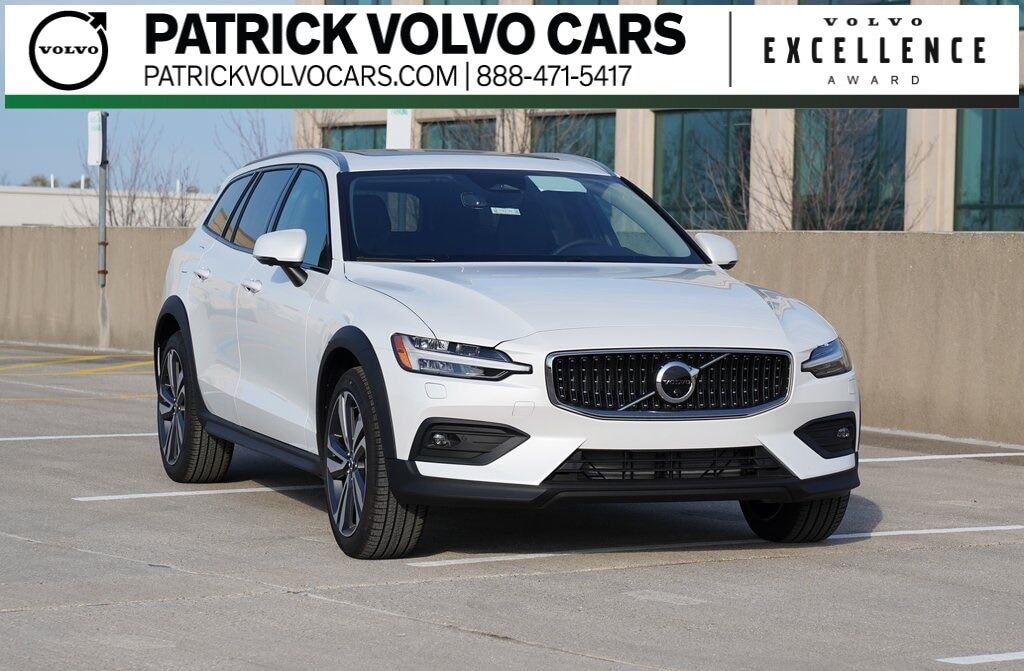 2026 VOLVO V60CC