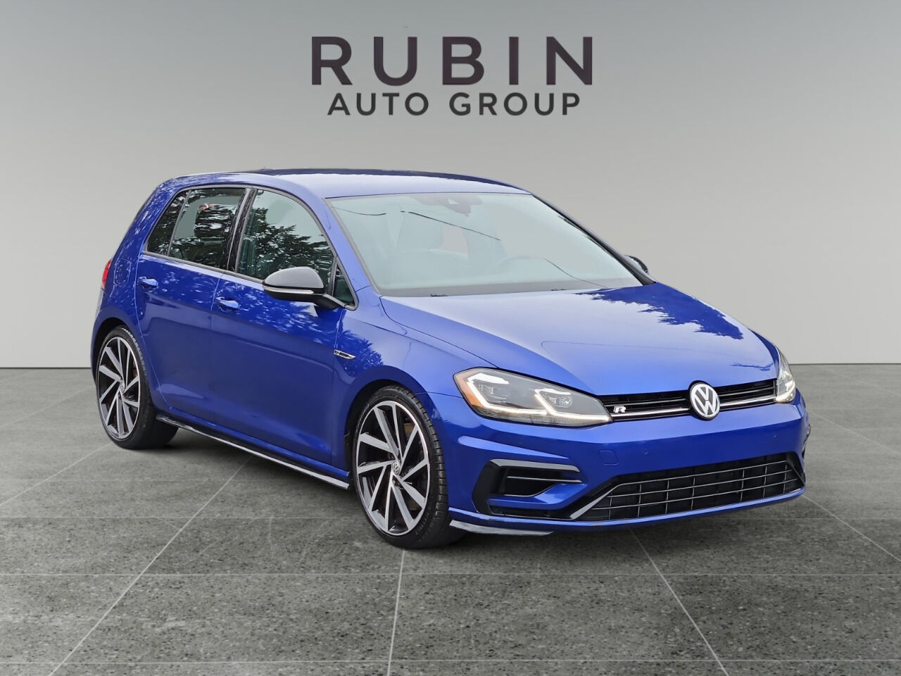 2018 VOLKSWAGEN Golf R